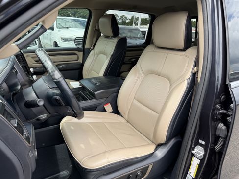 Used 2019 RAM 1500 Limited AWD/4WD image 12