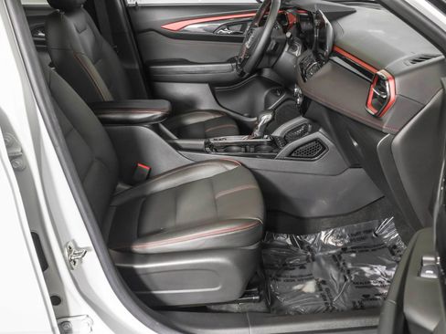 Used 2024 Chevrolet TrailBlazer RS w/ Convenience Package FWD image 43