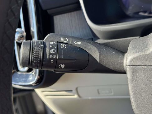 Certified 2023 Volvo XC40 B5 Plus w/ Driver Assist Package image 21