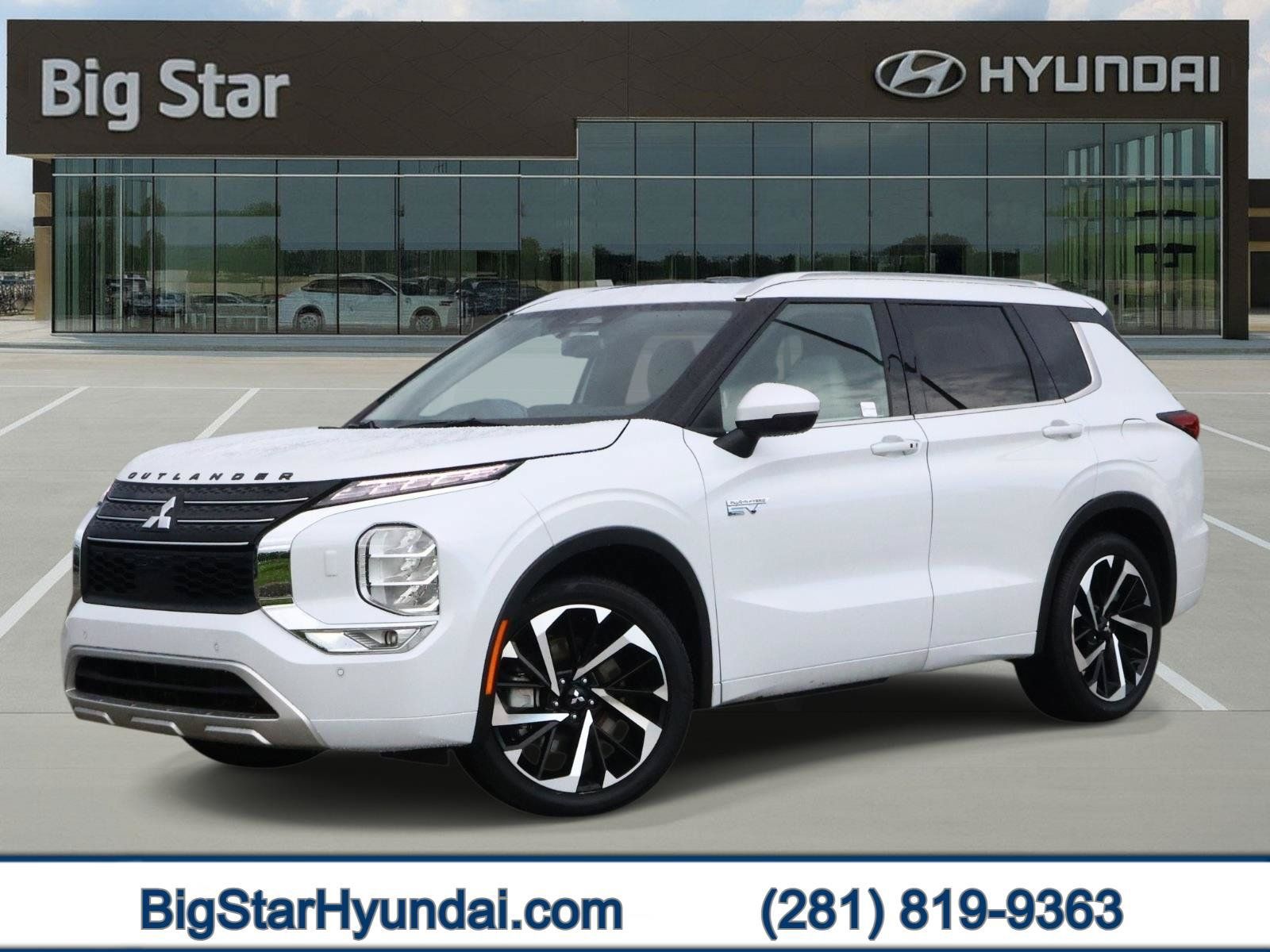 Used 2025 Mitsubishi Outlander SEL AWD/4WD image 1