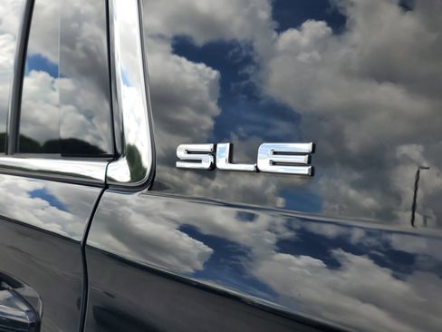 Used 2020 GMC Yukon SLE w/ SLE Value Package image 32