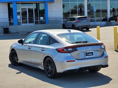 Used 2022 Honda Civic Sport image 7