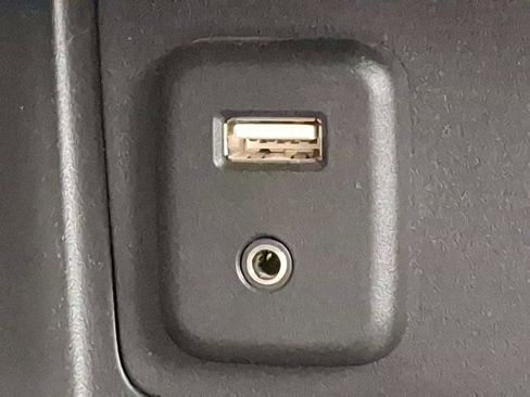 Used 2018 Chevrolet Colorado LT image 22