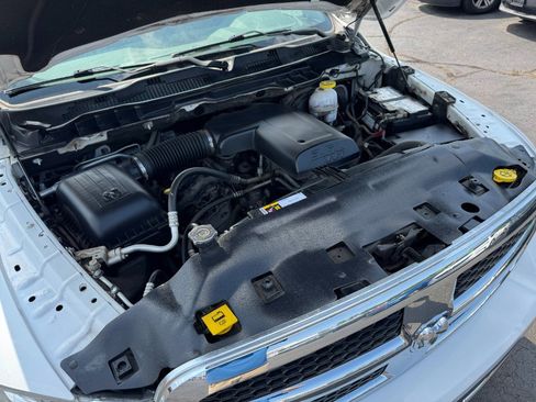 Used 2019 RAM 1500 ST w/ SXT Plus Group AWD/4WD image 23