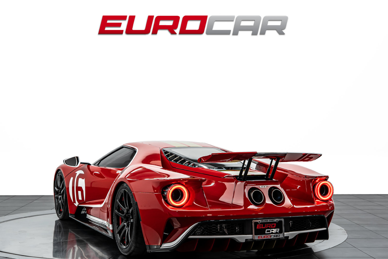 Used 2022 Ford GT Heritage Edition RWD image 3