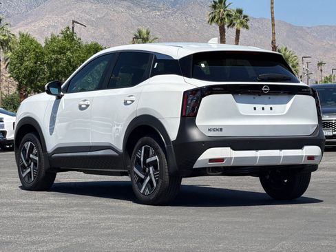 Used 2025 Nissan Kicks SV FWD image 5
