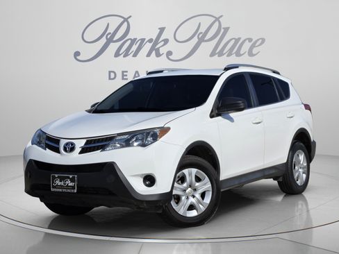 Used 2013 Toyota RAV4 LE FWD image 1