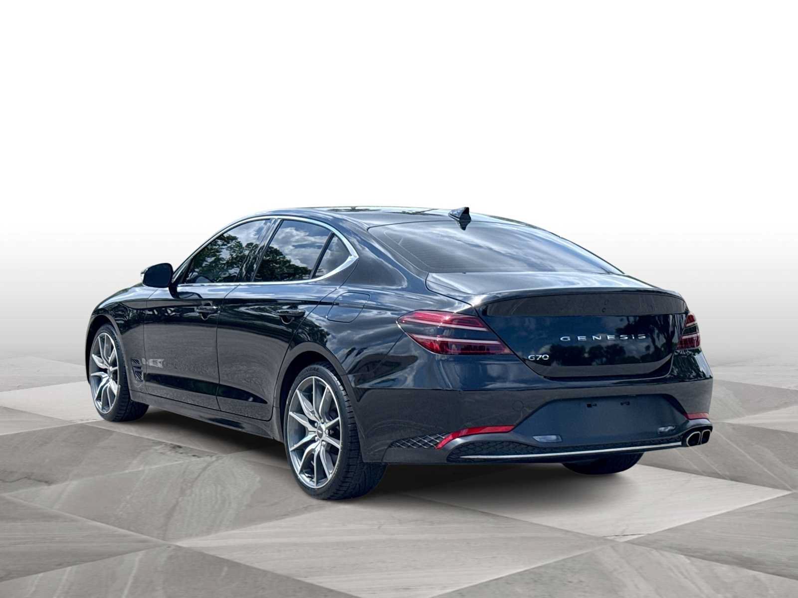 Used 2023 Genesis G70 2.0T RWD image 6