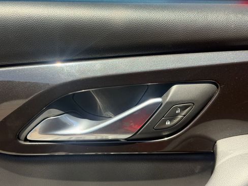 Used 2019 Chevrolet Blazer RS AWD/4WD image 13