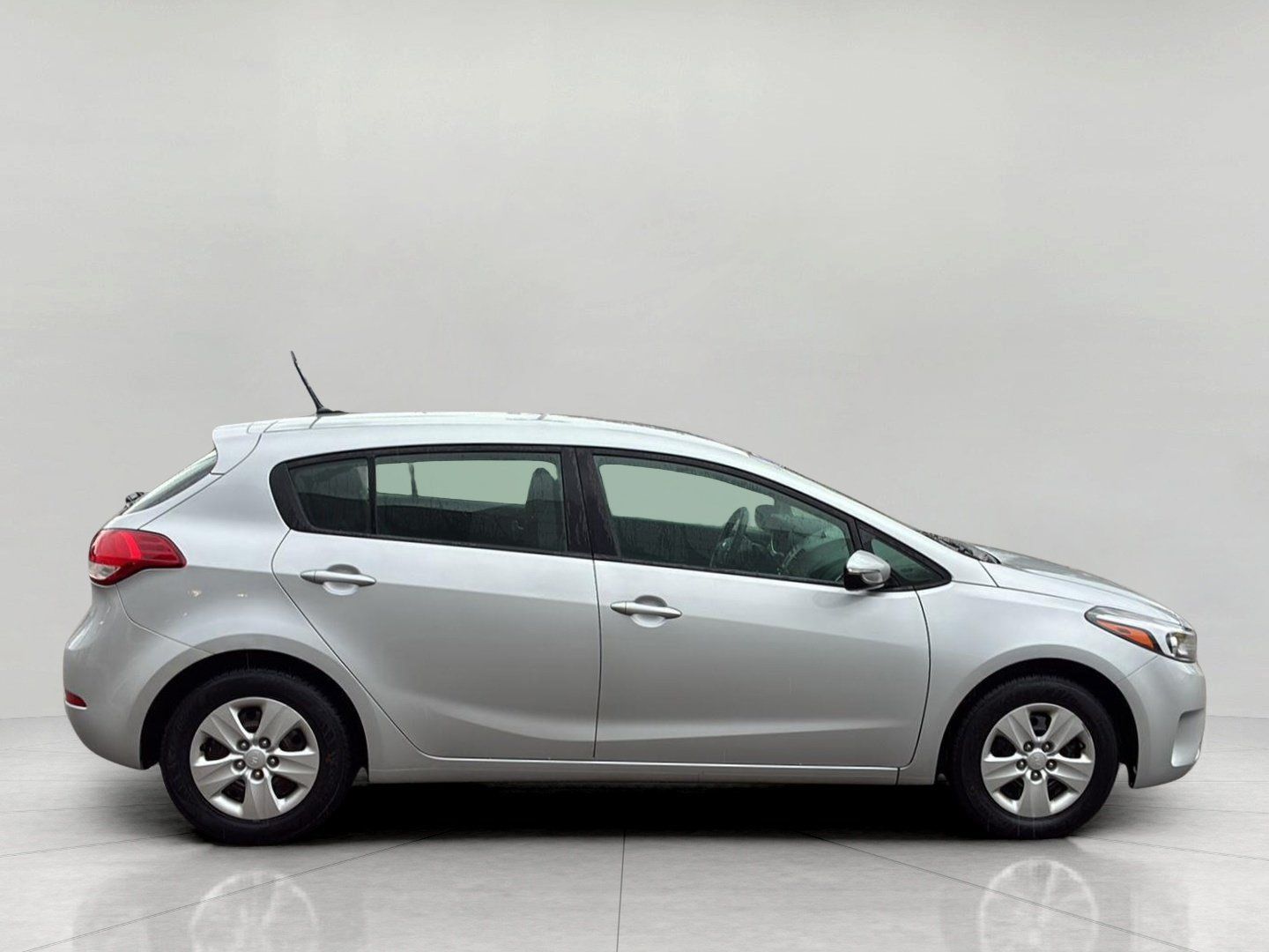 Used 2017 Kia Forte LX FWD image 7