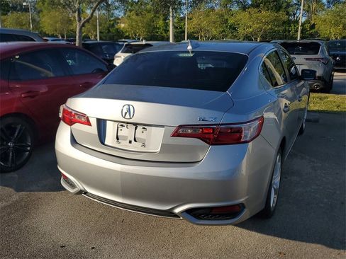 Used 2017 Acura ILX Base image 8