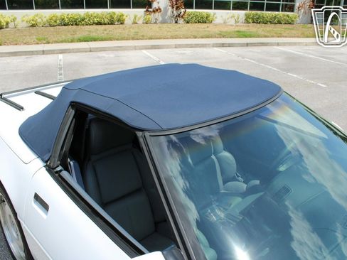 Used 1991 Chevrolet Corvette Convertible image 36