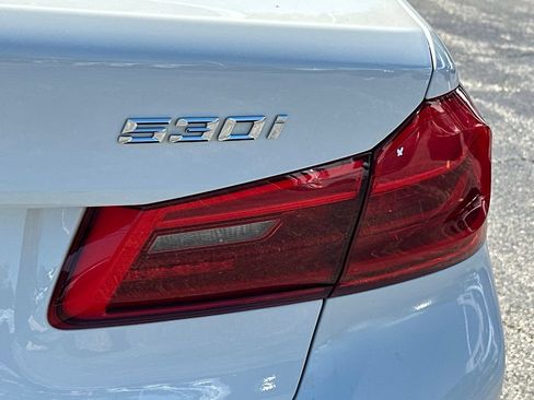 Used 2020 BMW 530i xDrive w/ Convenience Package AWD/4WD image 13