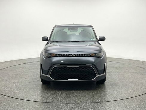 Used 2025 Kia Soul LX w/ LX Technology Package image 2
