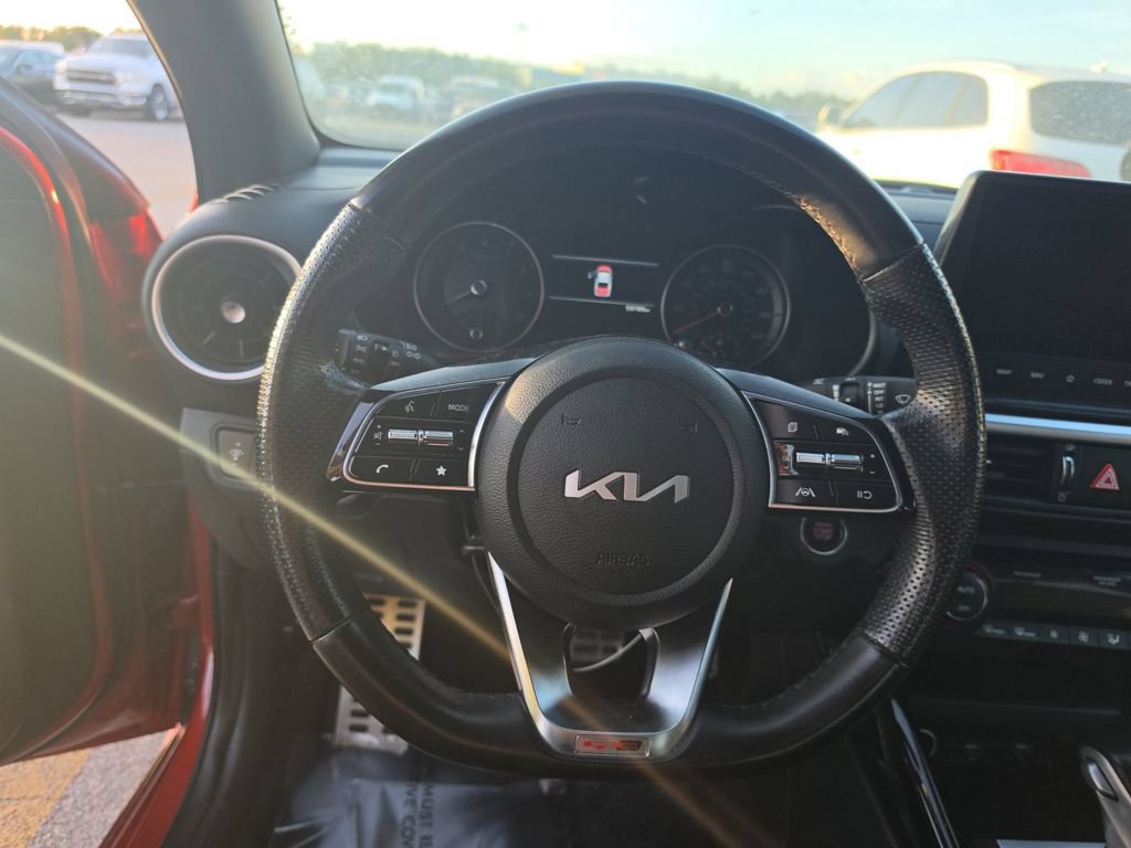 Used 2022 Kia Forte GT-Line FWD image 11