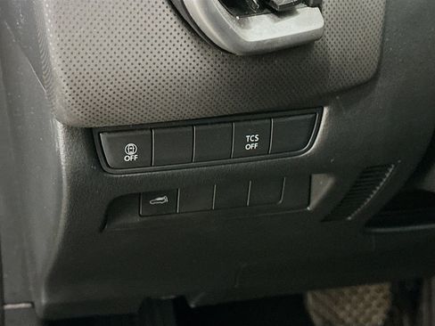 Used 2025 MAZDA CX-50 AWD 2.5 S w/ Premium Package image 17