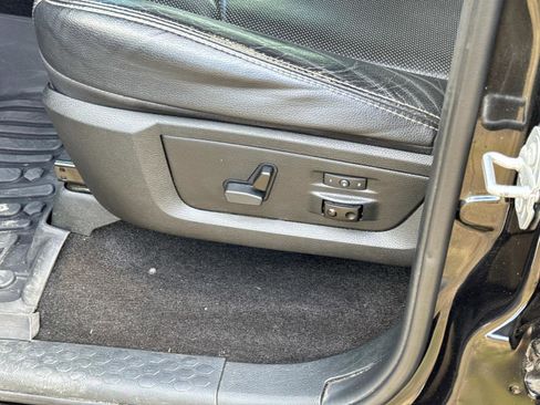 Used 2017 RAM 1500 Laramie w/ Convenience Group image 19