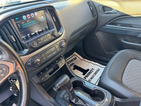 Used 2017 Chevrolet Colorado Z71 image 15