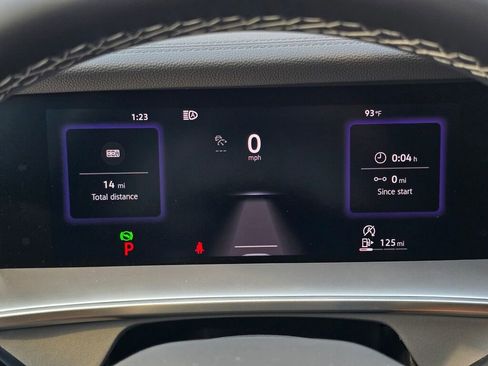 New 2025 Volkswagen Tiguan SE image 22