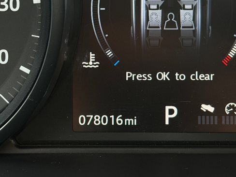 Used 2016 Land Rover Range Rover Evoque SE image 19