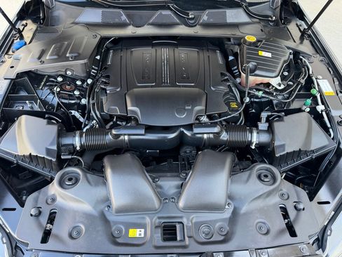 Used 2018 Jaguar XJ L Portfolio RWD image 33