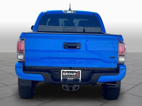 Used 2021 Toyota Tacoma TRD Off-Road w/ Technology Package AWD/4WD image 4