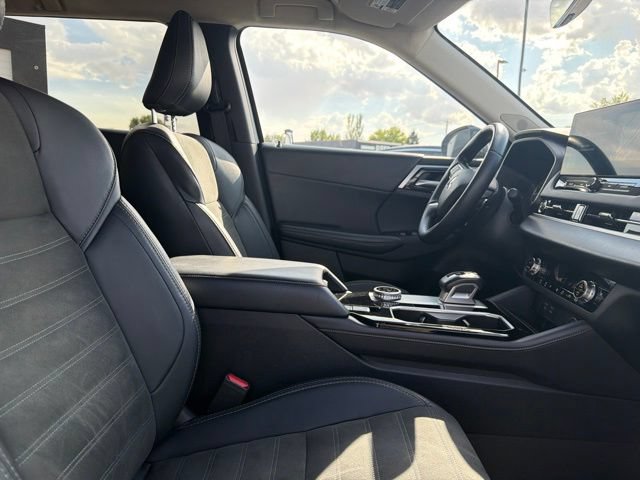 Used 2025 Mitsubishi Outlander SE AWD/4WD image 11