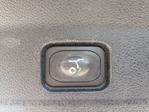 Used 2018 Ford Explorer Platinum AWD/4WD image 15