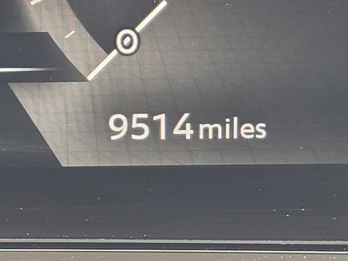 Used 2023 Nissan Ariya FWD image 31