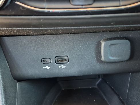 Used 2024 Buick Encore GX Preferred FWD image 34