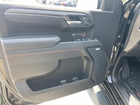 Used 2025 GMC Sierra 1500 AT4 w/ AT4 Premium Package AWD/4WD image 19