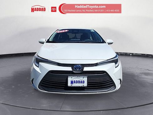 Used 2024 Toyota Corolla LE w/ LE Convenience Package AWD/4WD image 9