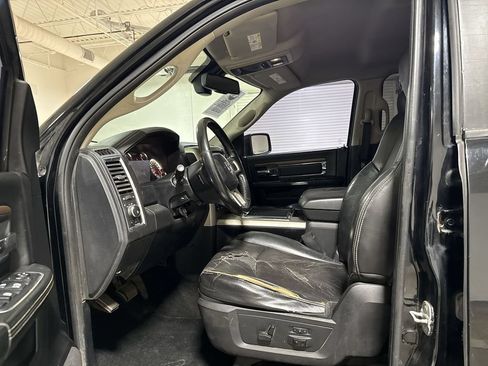 Used 2014 RAM 1500 Laramie w/ Convenience Group AWD/4WD image 19