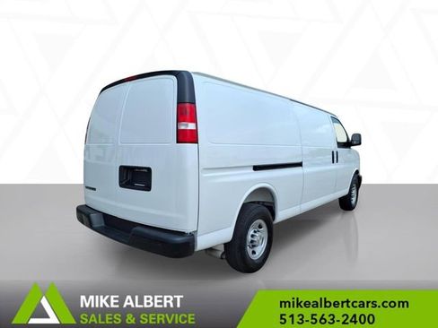 Used 2025 Chevrolet Express 2500 Extended w/ Driver Convenience Package RWD image 7