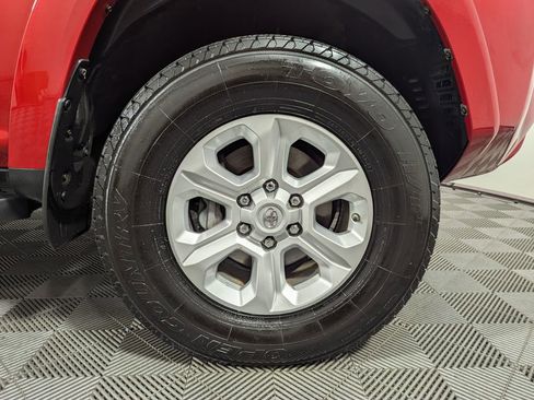 Used 2014 Toyota 4Runner SR5 AWD/4WD image 27