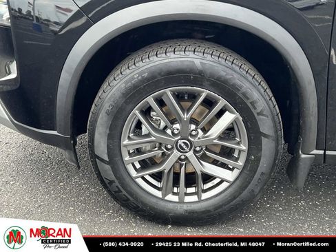 Used 2023 Nissan Rogue S AWD/4WD image 9