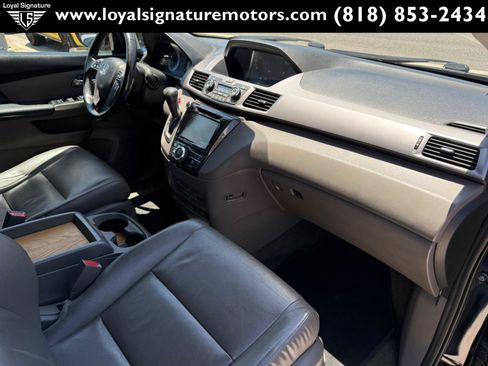 Used 2014 Honda Odyssey Touring image 39