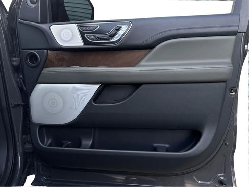 Used 2022 Lincoln Navigator Black Label image 23