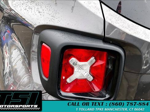 Used 2020 Jeep Renegade Altitude AWD/4WD image 28