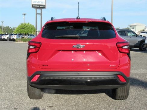 New 2026 Chevrolet Trax RS w/ Sunroof Package image 5