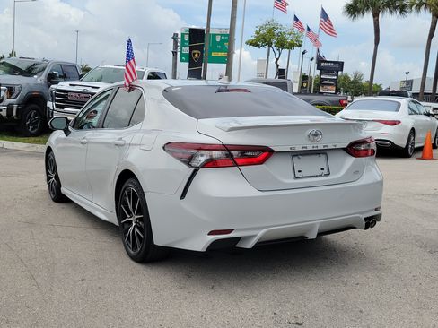 Used 2024 Toyota Camry SE w/ Cold Weather Package FWD image 7