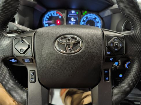 Used 2021 Toyota Tacoma TRD Off-Road w/ TRD Premium Off Road Package image 9