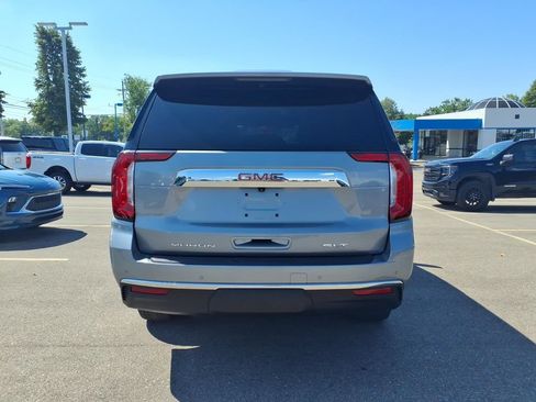 Used 2023 GMC Yukon SLT w/ SLT Premium Package AWD/4WD image 6
