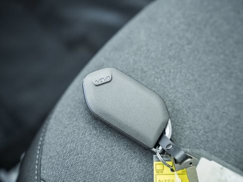 Used 2025 Kia K4 FWD image 38