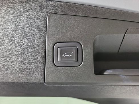 Certified 2024 Cadillac XT5 Premium Luxury image 9