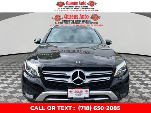 Used 2019 Mercedes-Benz GLC 300 4MATIC w/ Premium Package image 1