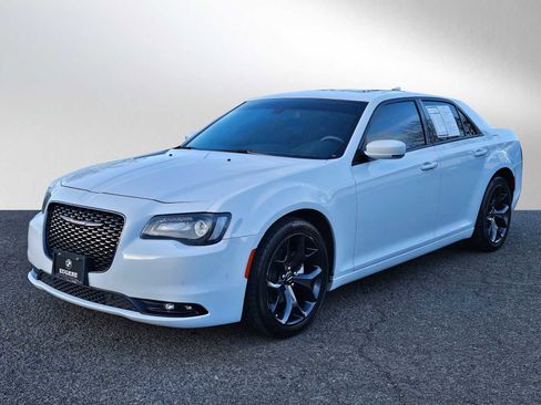 Used 2023 Chrysler 300 S image 7