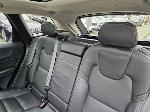 Used 2021 Volvo XC60 T5 Inscription w/ Advanced Package image 19