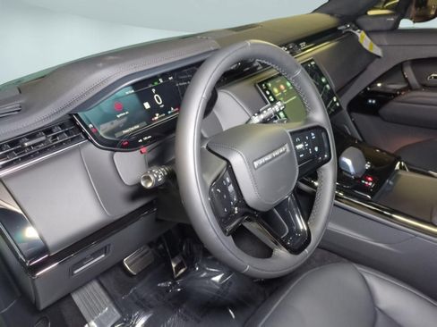 New 2026 Land Rover Range Rover Sport Dynamic SE AWD/4WD image 16