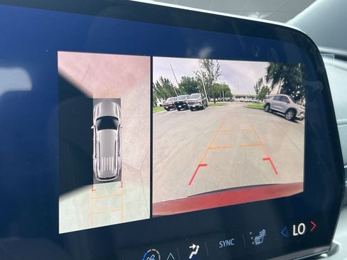 New 2025 Chevrolet Traverse LT w/ Sun and Wheel Package image 29